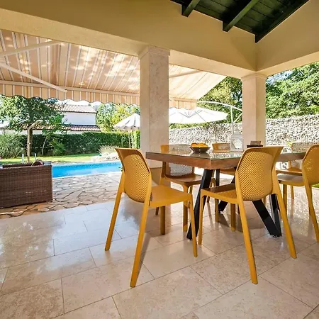 Villa Tina *