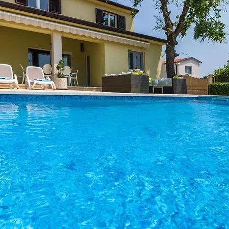 Tina Villa Sosici